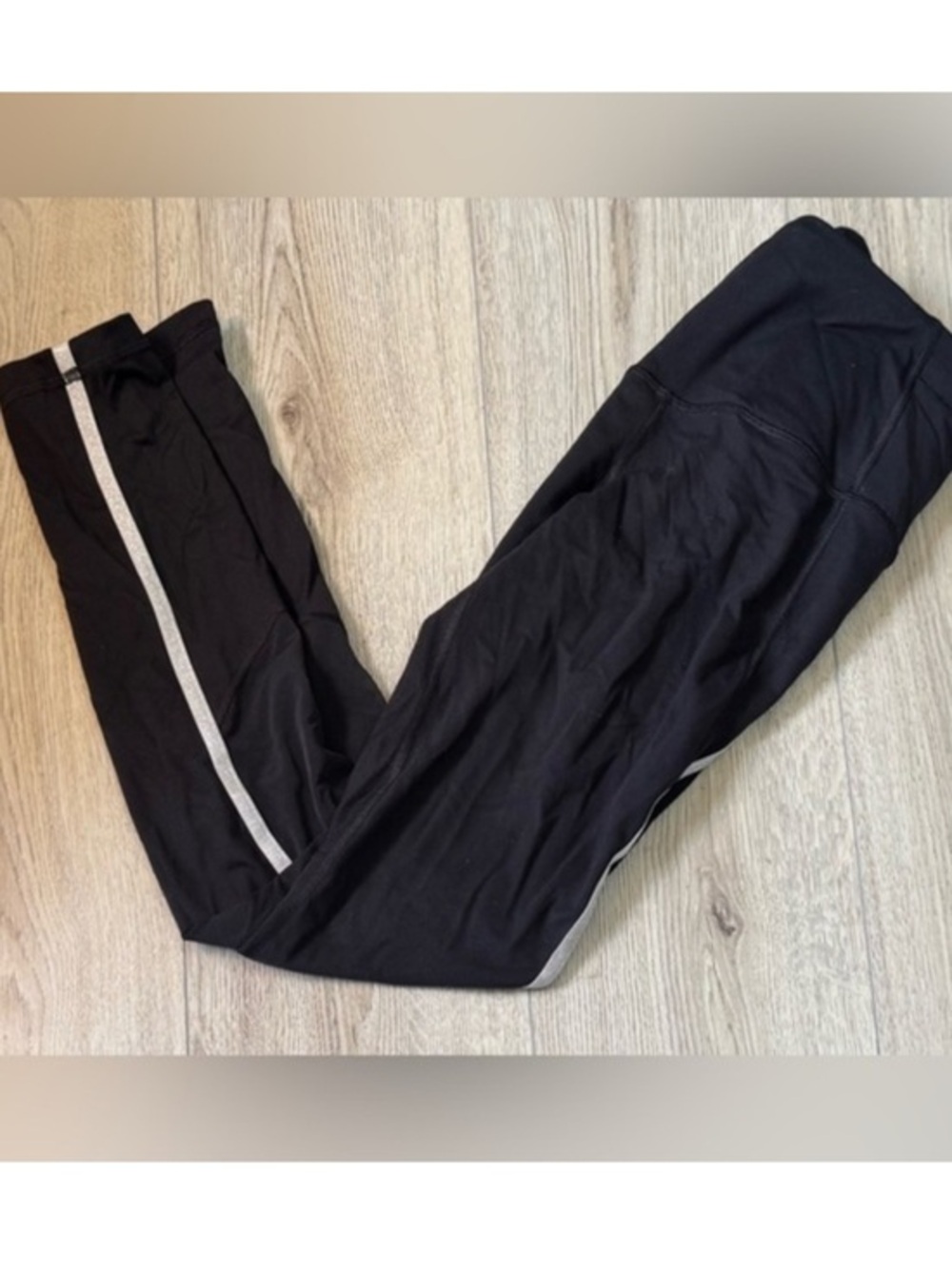 Victoria’s Secret sport vsx black knockout silver leggings tights